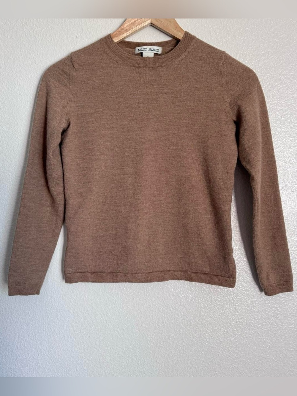 Women’s Pull Over Banana Republic Extra Fine Italian Merino Wool Sweater Size S